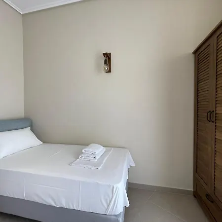 Helen Apartmanhotel *